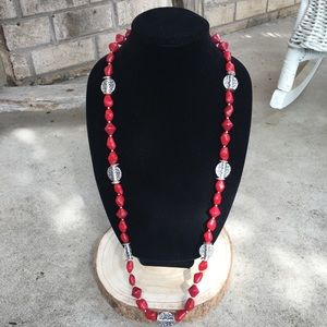 Red and silver fashion bead necklace
